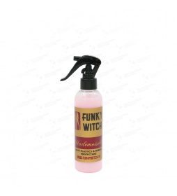 Funky Witch Mademoiselle 215ml - dressing zabezpieczający kokpit