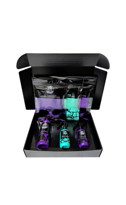 Blend Brothers Birthday Box - urodzinowy zestaw kosmetyków i akcesoriów na zimę  - 1